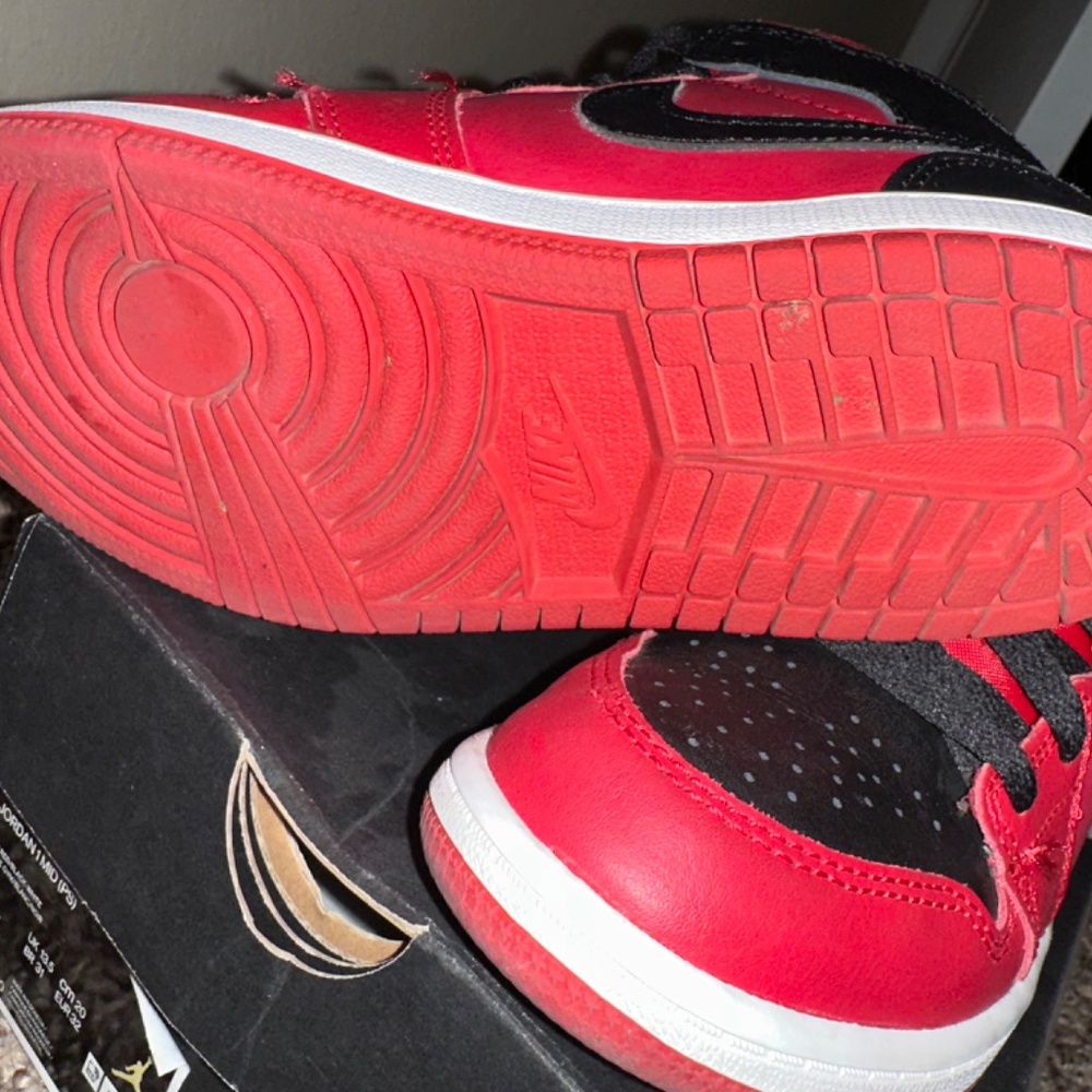 Jordan 1 - Picture 3 of 3